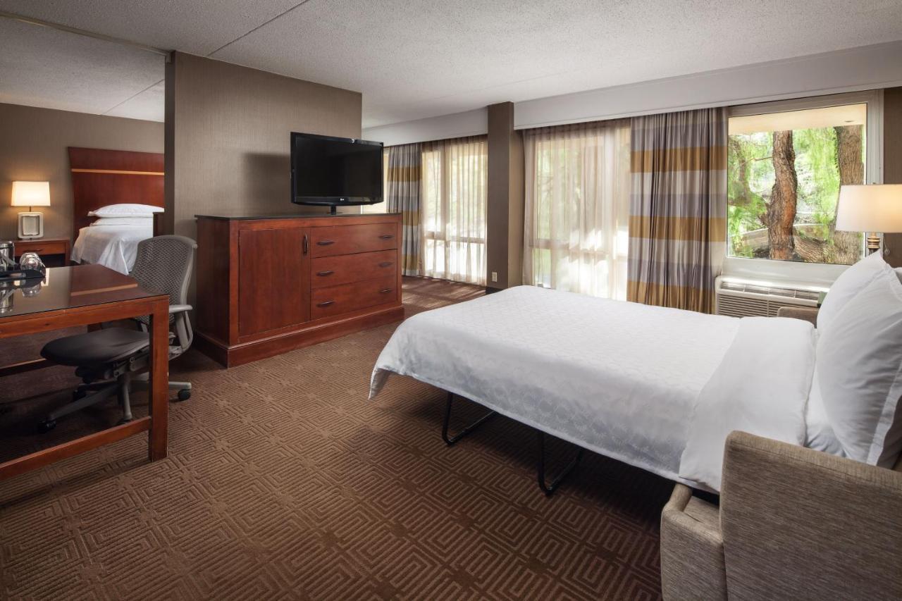 Sheraton Agoura Hills Hotel Екстер'єр фото